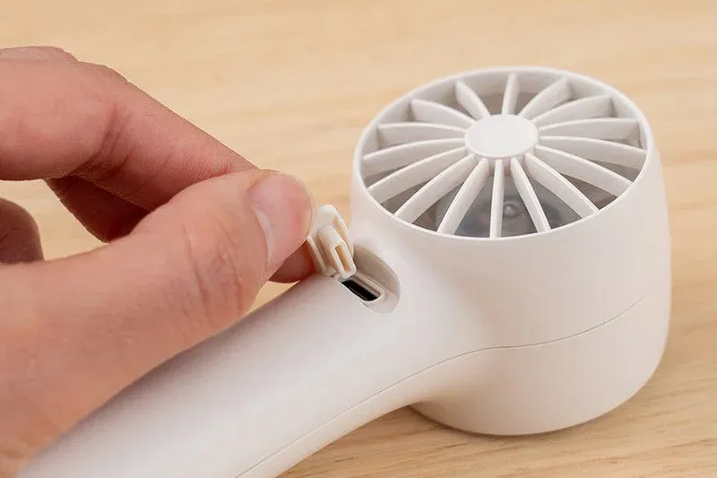 充電口のカバー