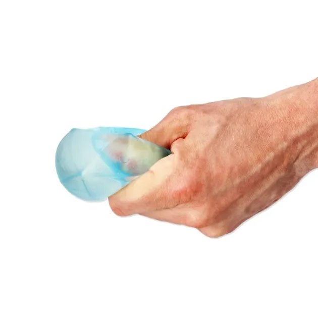 手を握る青い多面体スクイーズ