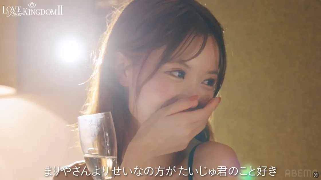 笑顔を見せるせいな