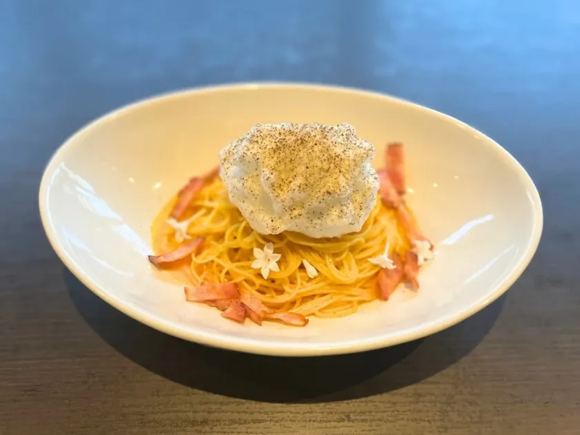 真由のふわふわカルボナーラ