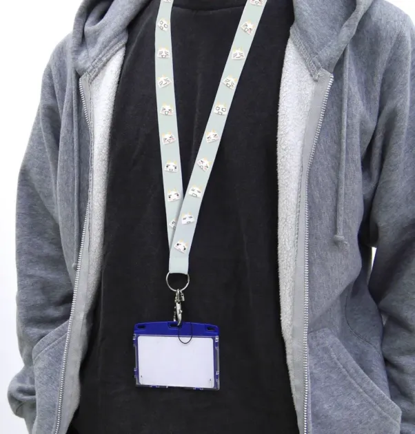 ネックストラップ着用イメージ