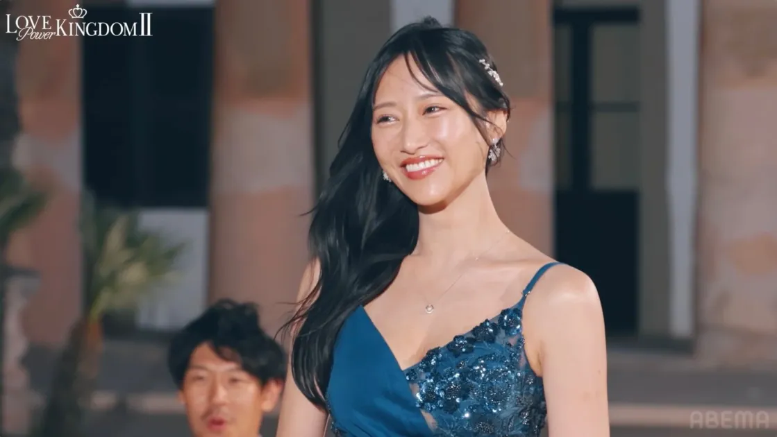 笑顔を見せる女性メンバー