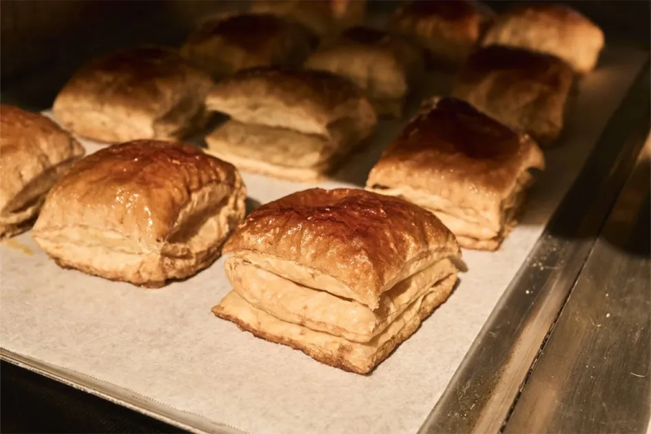 キャラメリゼされたパイ生地