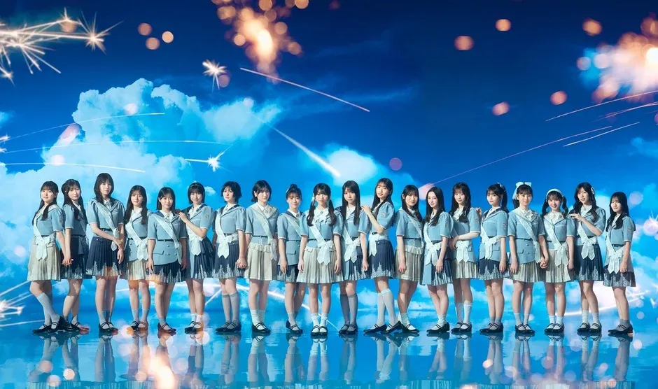 アイドル集合写真、制服