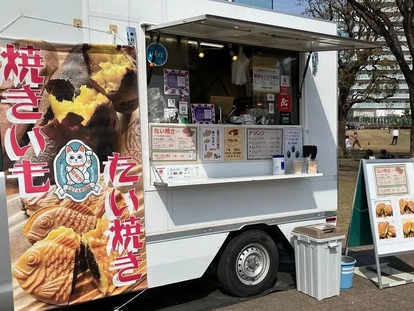たい焼きと焼き芋のフードトラック