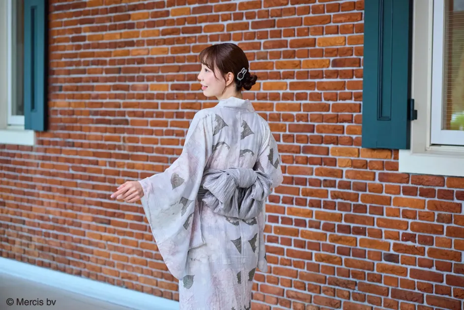 浴衣姿の女性