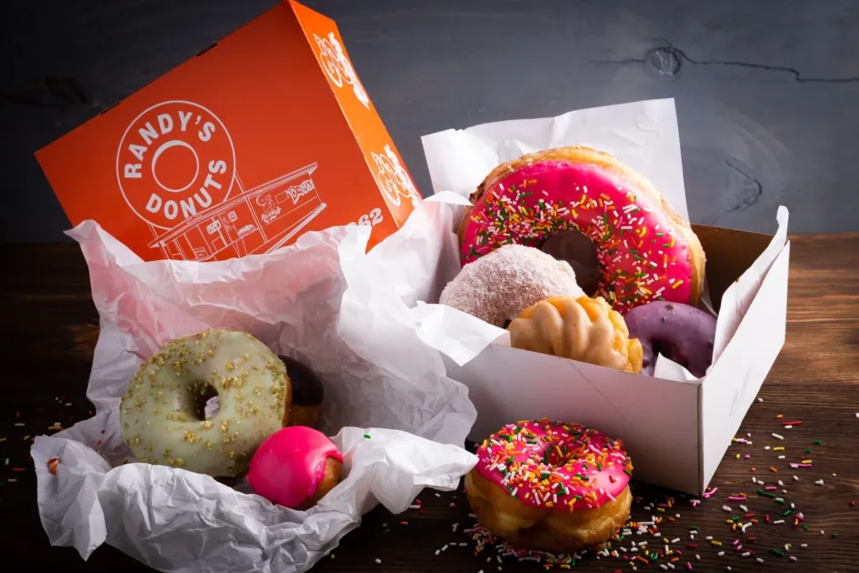 RANDY’S DONUTS
