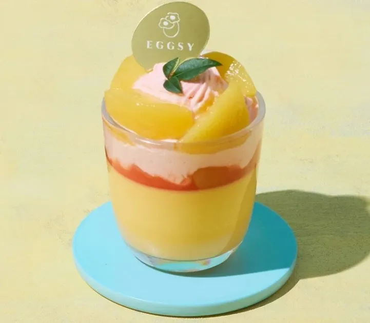 EGGSYの桃のコンフィチュールプリン