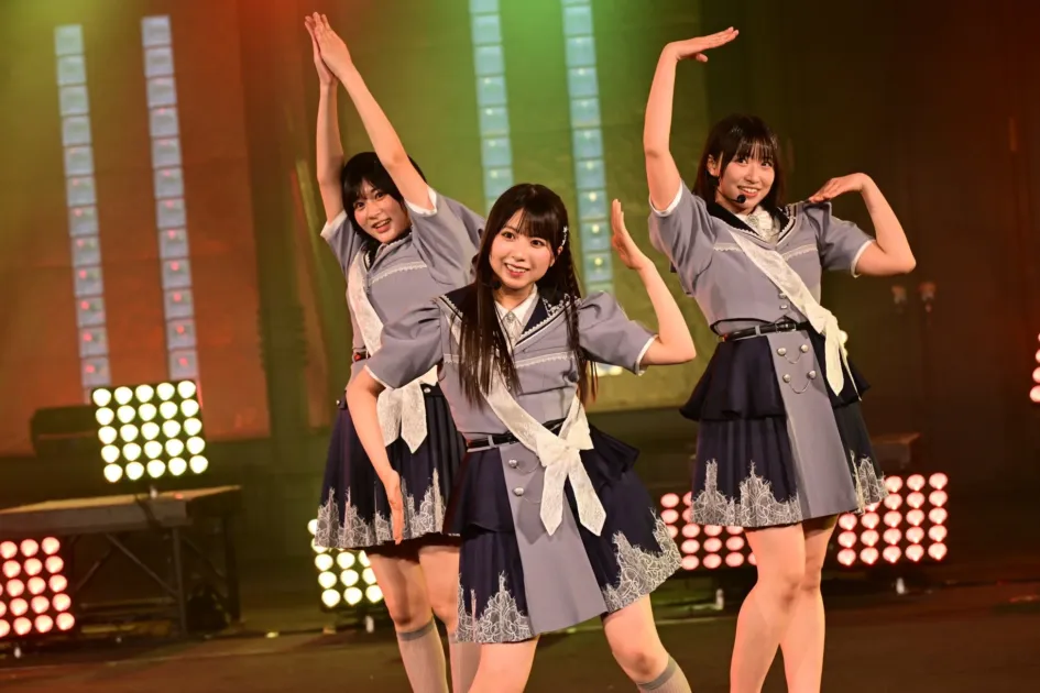 ユニット曲「夏YASUMING!」パフォーマンス