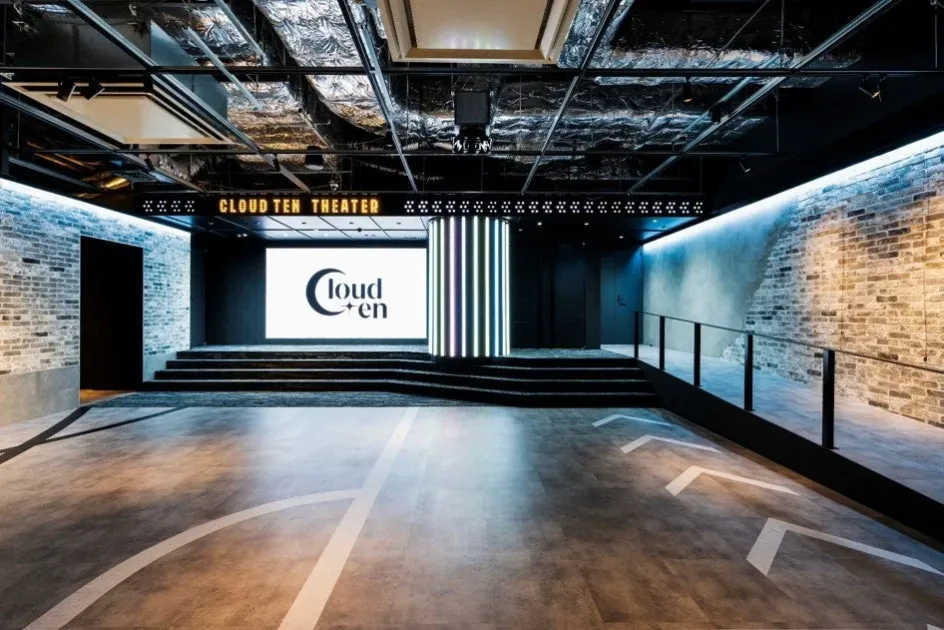 Cloud ten THEATERホワイエ