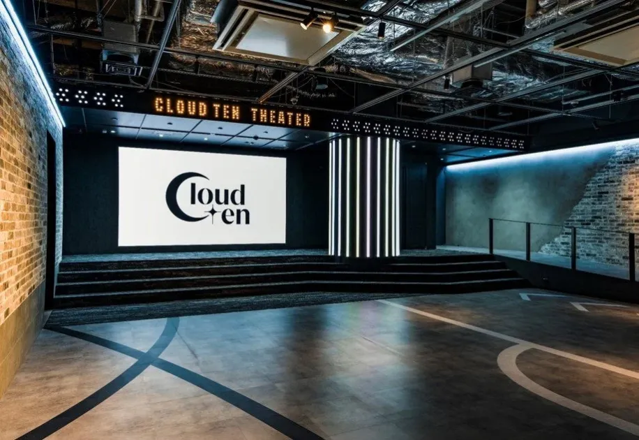 Cloud ten THEATERホワイエ