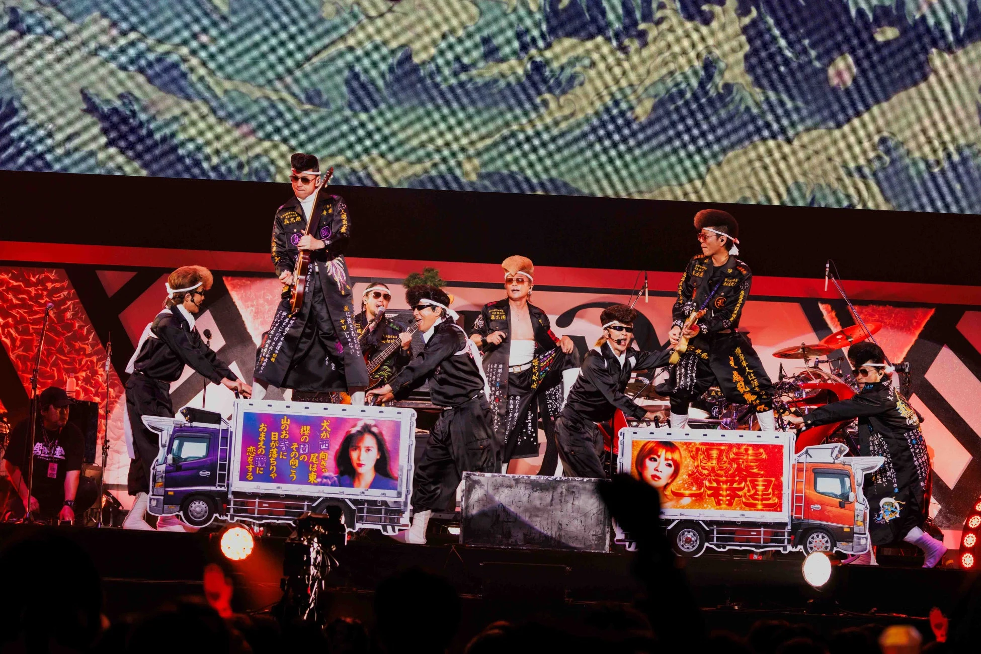 氣志團のライブステージ