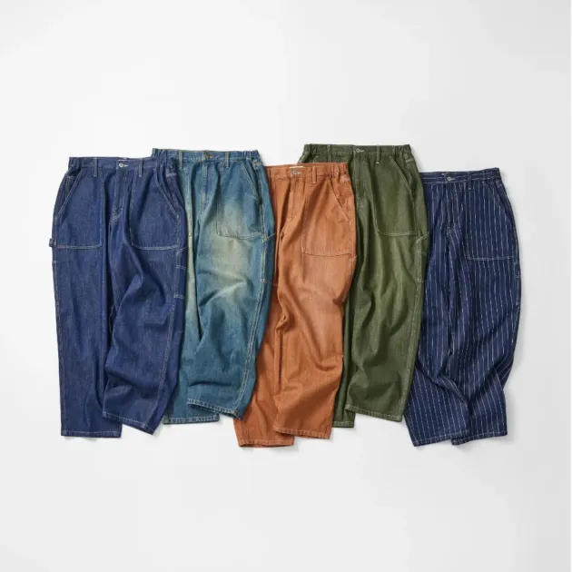 様々な色や柄のワークパンツが5本