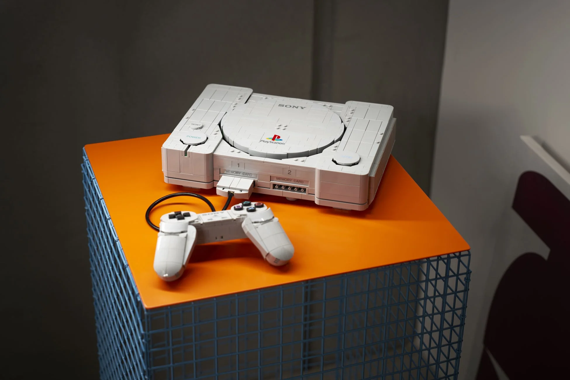 レゴ® PlayStation™本体とコントローラー